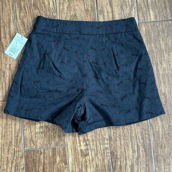 A New Day Women's High-Rise Pleated Eyelet Cotton Short Black Size 6 Cottage - Picture 2 of 9